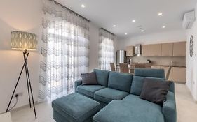 St Julians Apartment